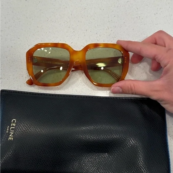 Celine Tortoise Shell Sunglasses - Picture 4 of 4